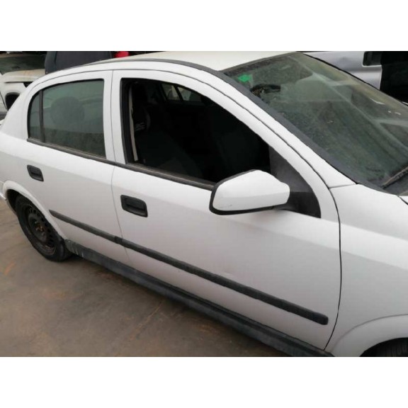 opel astra g berlina del año 2003