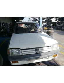 peugeot 205 berlina del año 1992