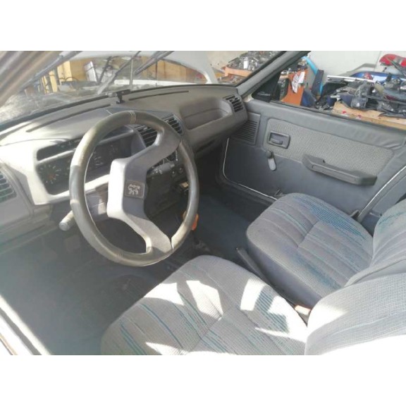 peugeot 205 berlina del año 1992