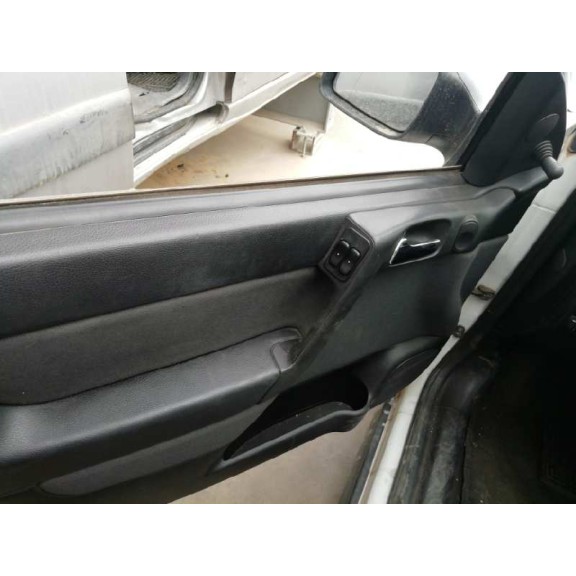 opel astra g berlina del año 2003