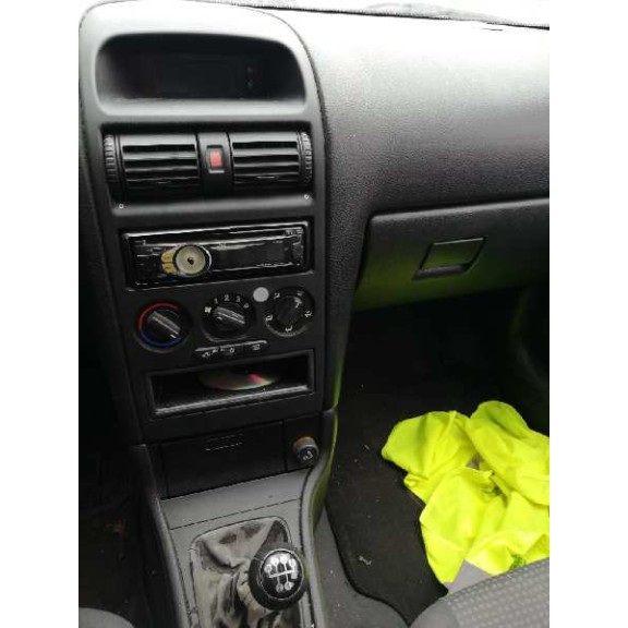 opel astra g berlina del año 2003