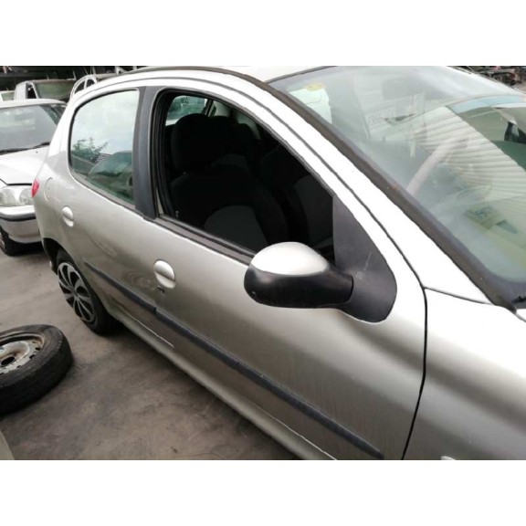 peugeot 206 berlina del año 2004