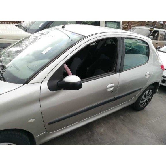 peugeot 206 berlina del año 2004