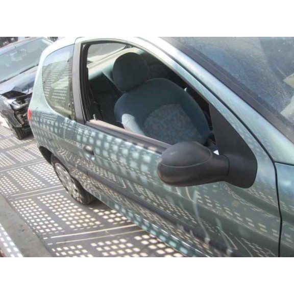 peugeot 206 berlina del año 2000