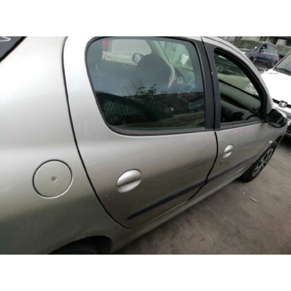 peugeot 206 berlina del año 2004