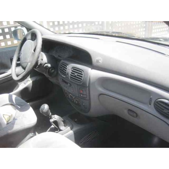 renault megane i fase 2 berlina (ba0) del año 2001
