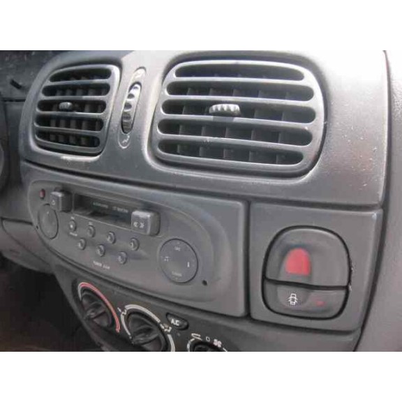 renault megane i fase 2 berlina (ba0) del año 2001