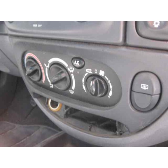 renault megane i fase 2 berlina (ba0) del año 2001