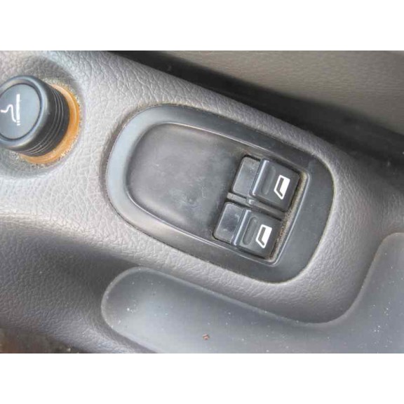 peugeot 206 berlina del año 2000