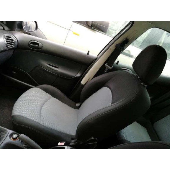 peugeot 206 berlina del año 2004