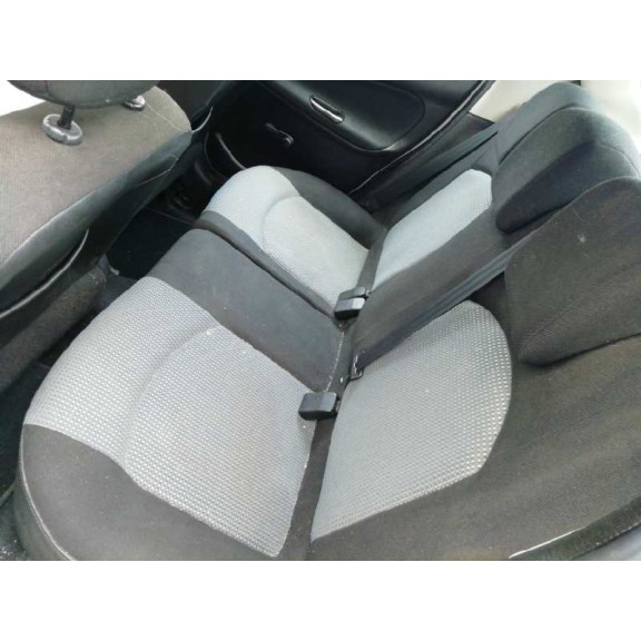 peugeot 206 berlina del año 2004