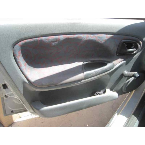 renault megane i fase 2 berlina (ba0) del año 1998