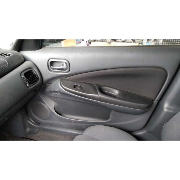 nissan almera (n16/e) del año 2004