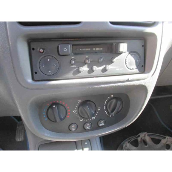 renault clio ii fase i (b/cbo) del año 2000