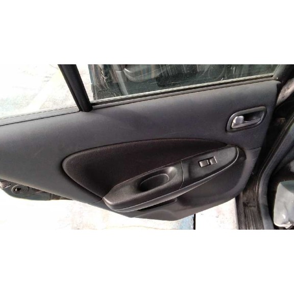 nissan almera (n16/e) del año 2004