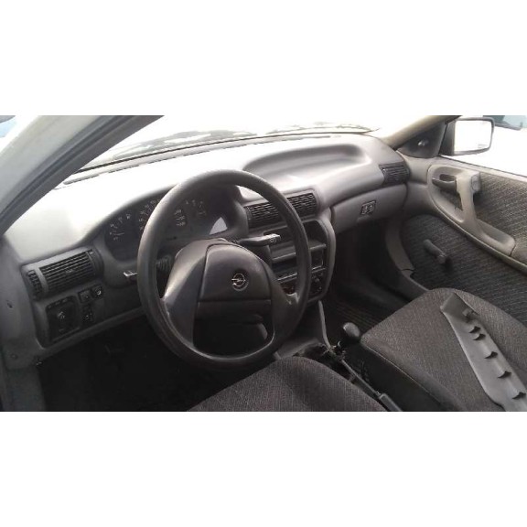 opel astra f caravan del año 1992