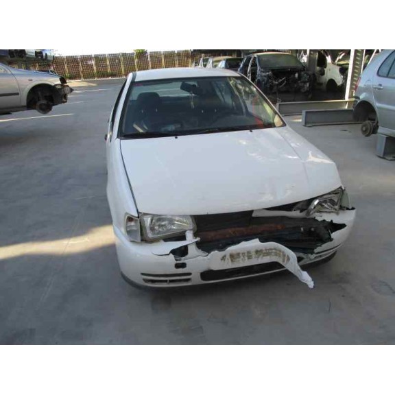 volkswagen polo berlina (6n1) del año 1999