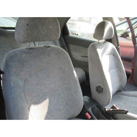 daewoo nubira berlina del año 1998