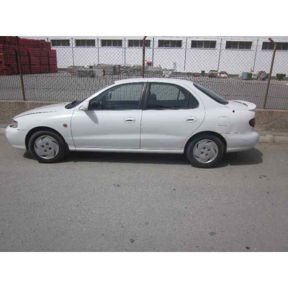 hyundai lantra berlina (rd) del año 1997