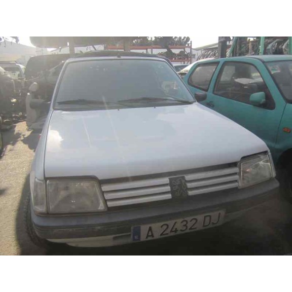 peugeot 205 berlina del año 1997