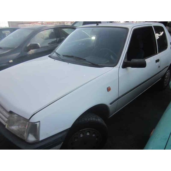 peugeot 205 berlina del año 1997