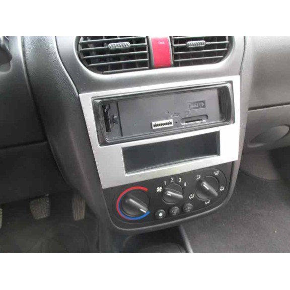 opel corsa c del año 2006