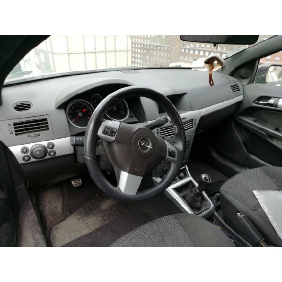 opel astra gtc del año 2006