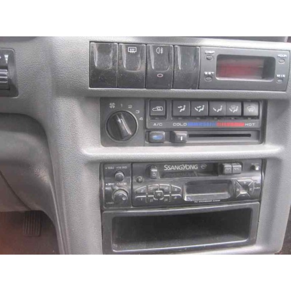 ssangyong musso del año 1996