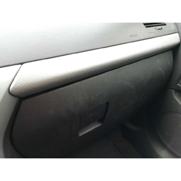 opel astra gtc del año 2006