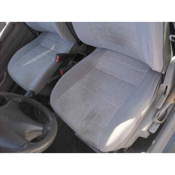 kia pride del año 2000