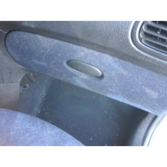 peugeot 206 berlina del año 1999