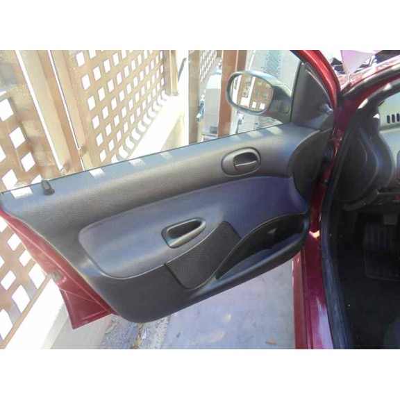 peugeot 206 berlina del año 1999