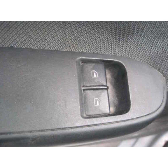 seat ibiza (6l1) del año 2003