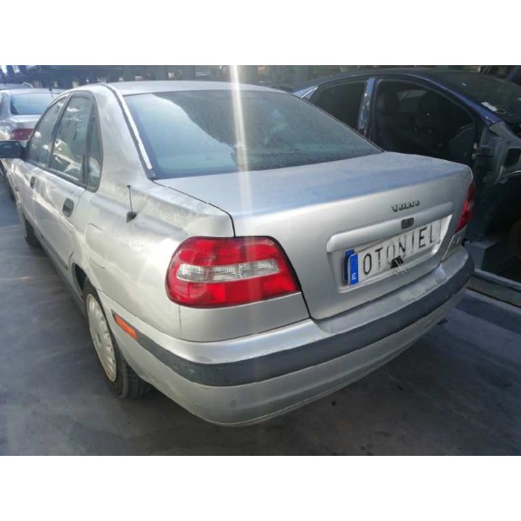 volvo s40 berlina del año 2001