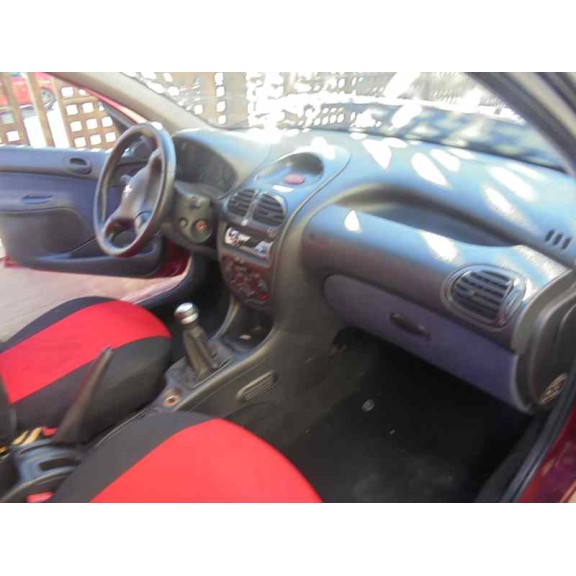 peugeot 206 berlina del año 1999