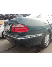 mercedes-benz clase e (w210) berlina del año 2000 2