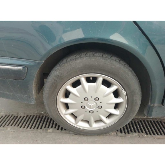 mercedes-benz clase e (w210) berlina del año 2000