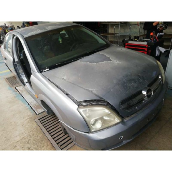 opel vectra c berlina del año 2003