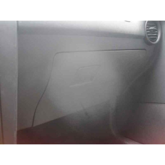 seat ibiza (6l1) del año 2003