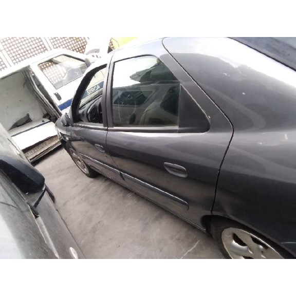 citroën xsara berlina del año 2004