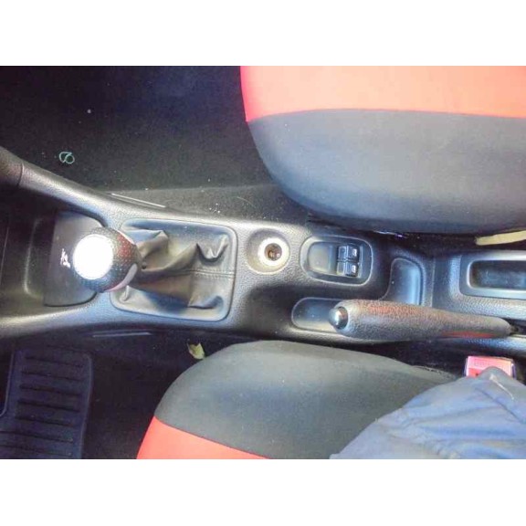 peugeot 206 berlina del año 1999