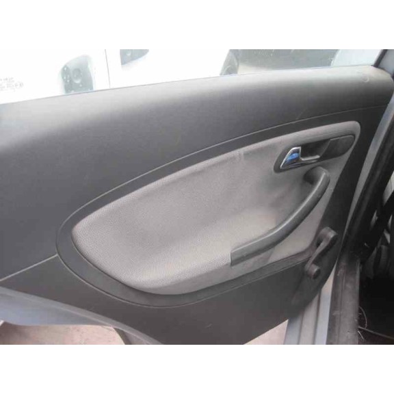 seat ibiza (6l1) del año 2003