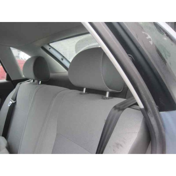 seat ibiza (6l1) del año 2003