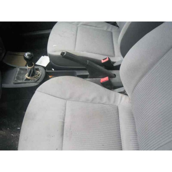 seat ibiza (6l1) del año 2003