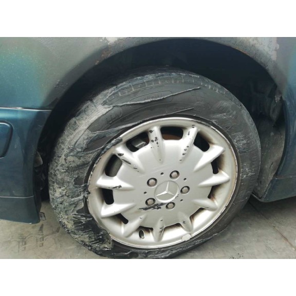 mercedes-benz clase e (w210) berlina del año 2000