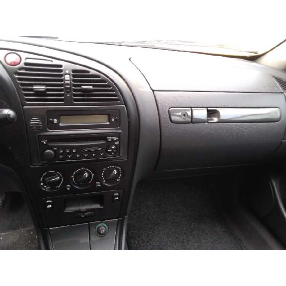 citroën xsara berlina del año 2004