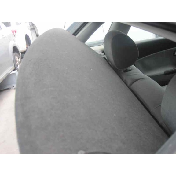 seat ibiza (6l1) del año 2003