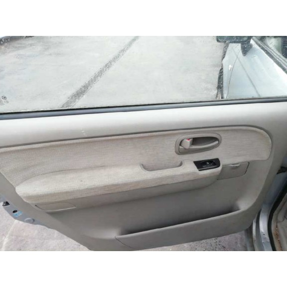 hyundai trajet (fo) del año 2005