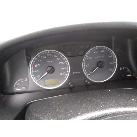 citroën xsara berlina del año 2004