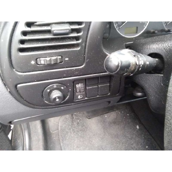 citroën xsara berlina del año 2004